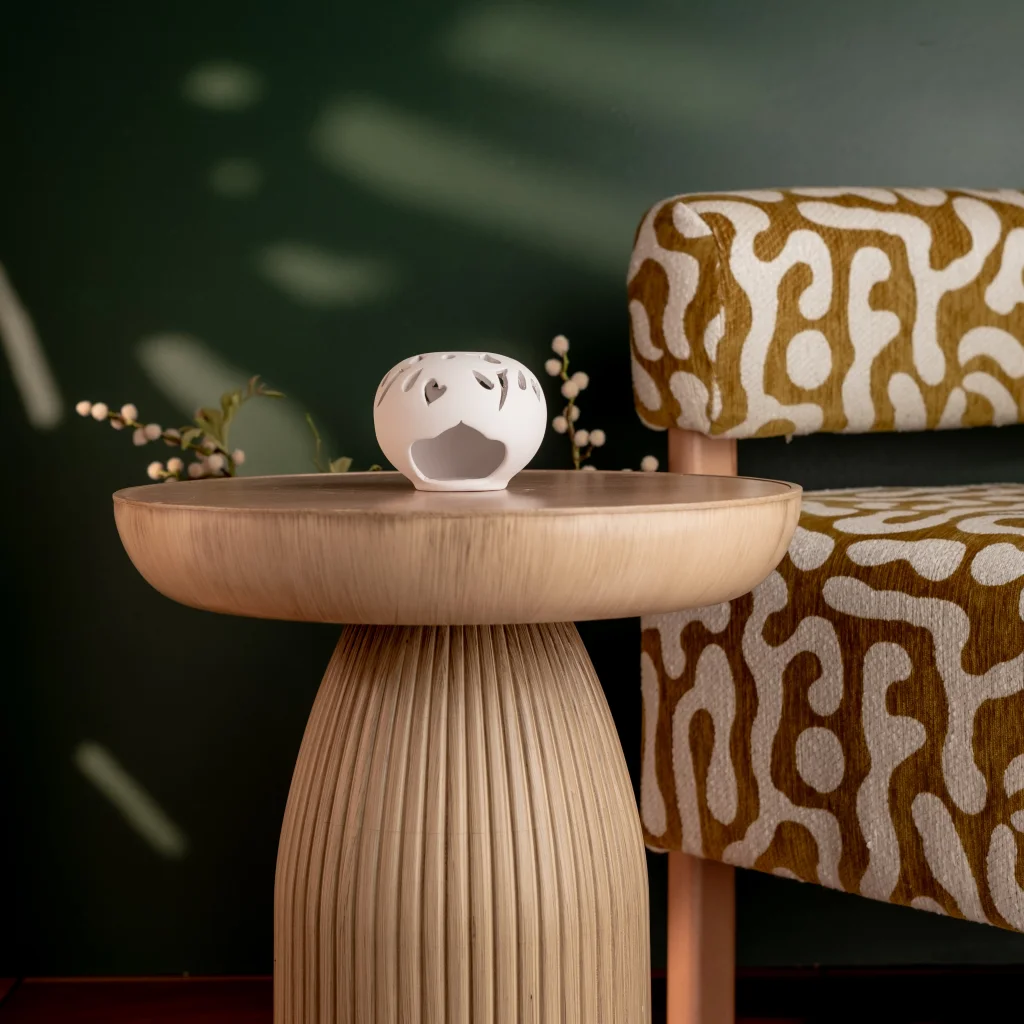 Küçük Oymalı Mumluk