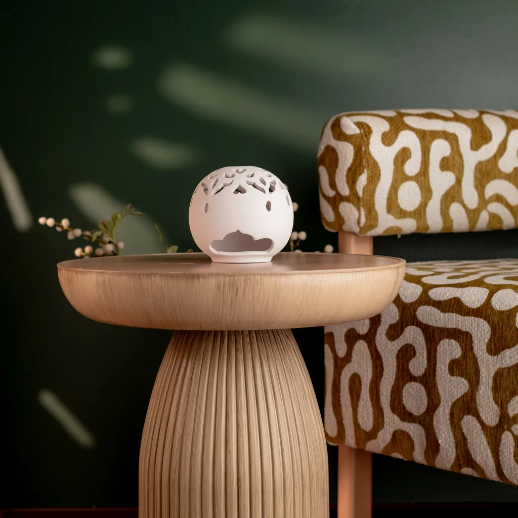 Büyük Oymalı Mumluk